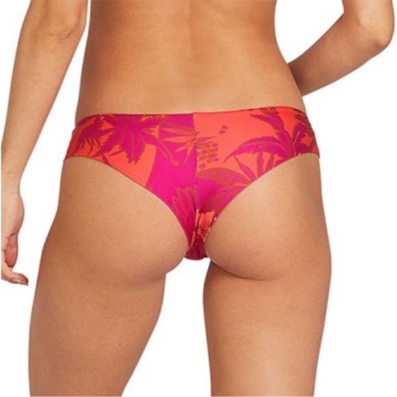 Volcom Swim - Picture 3 of 3